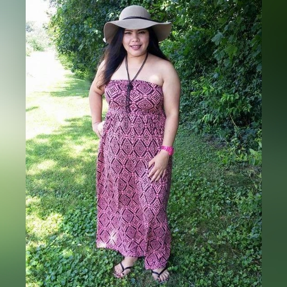 Maxi Dress - Plus 1X - Picture 2 of 3